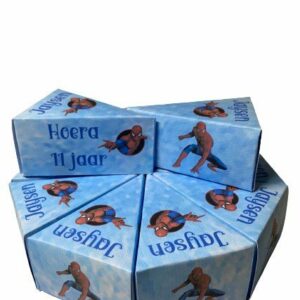 Taart punt doosjes gevuld